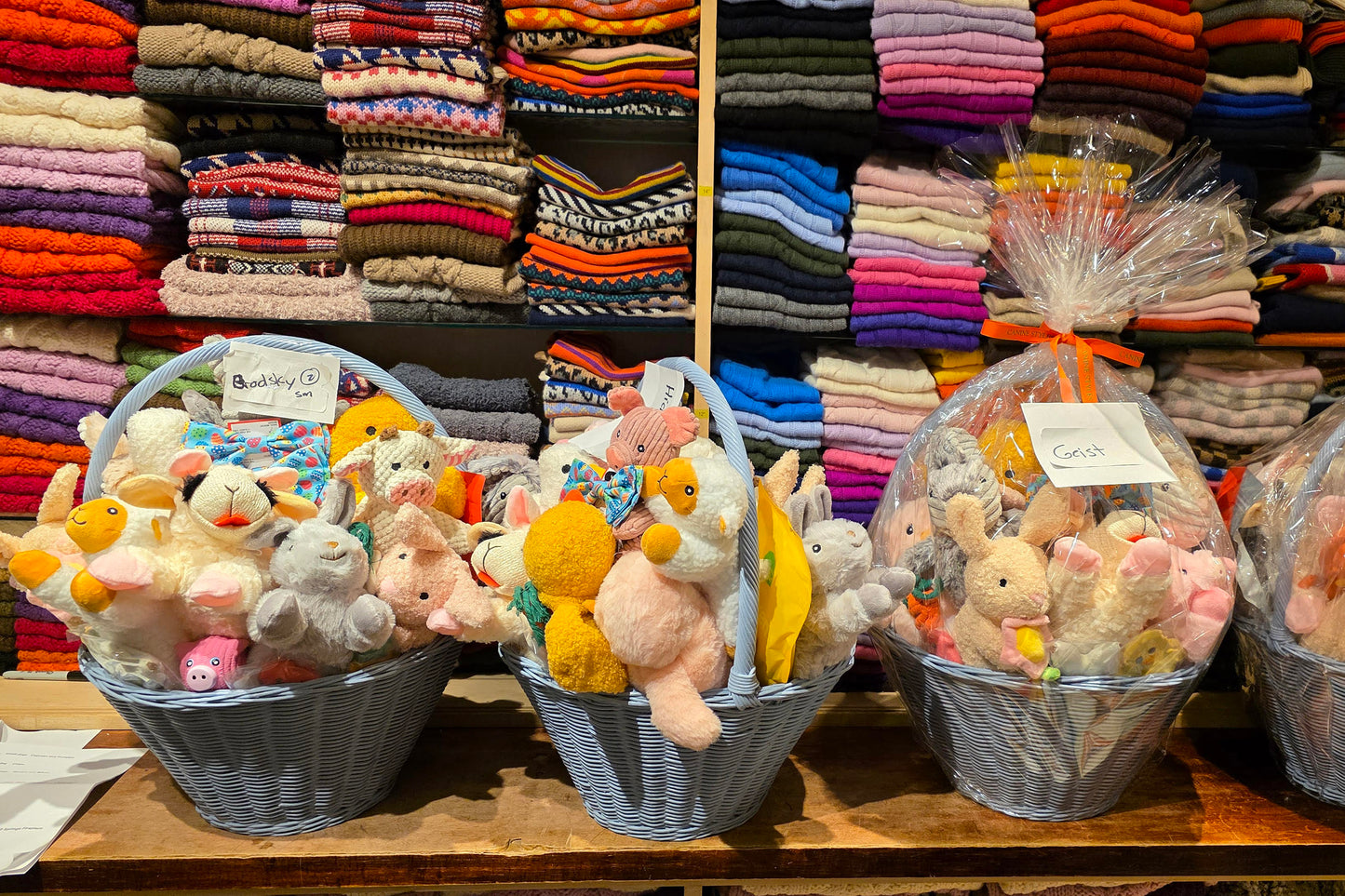 Easter Basket for Dogs – Toys & Treats